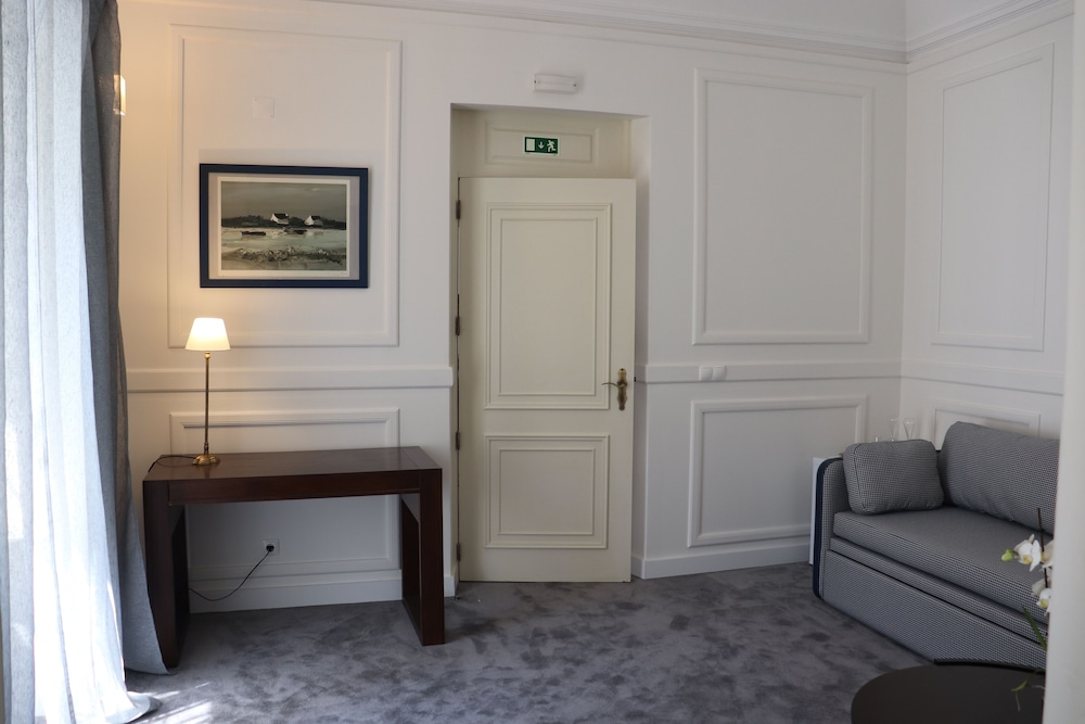 Deluxe Suite photo 2