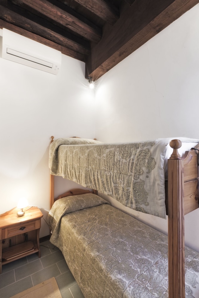 Comfort Apartment photo 3