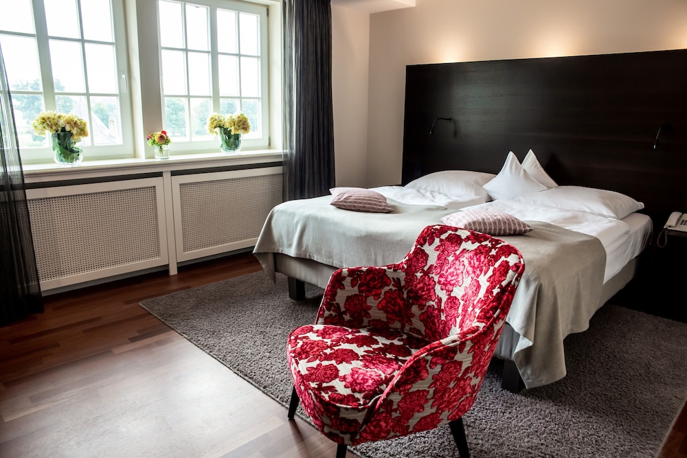 Standard Double Room, 1 King Bed photo 1