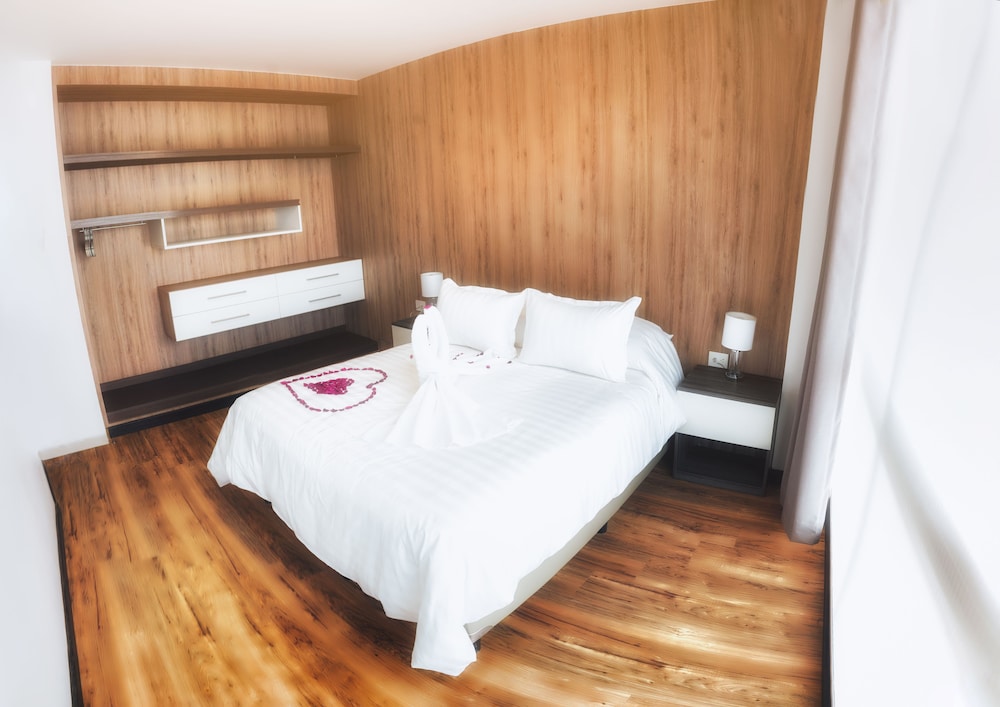 Superior Suite, City View, Tower photo 2