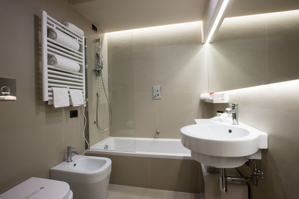 Junior Double Room, 1 King Bed, Fireplace, Resort View - Photo 11