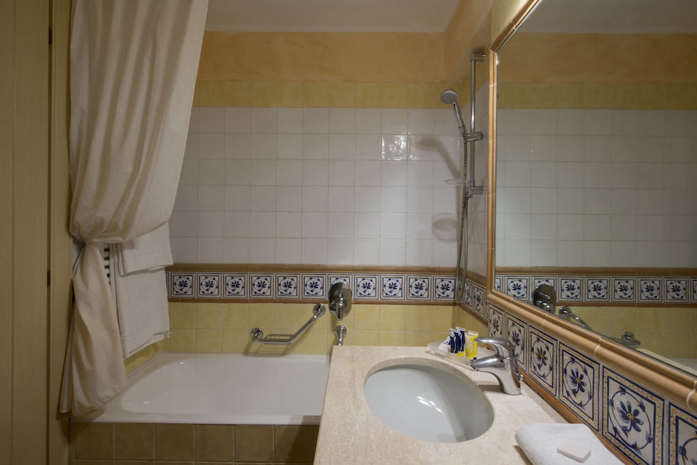 Apartment, 1 Bedroom, Kitchenette - Photo 12