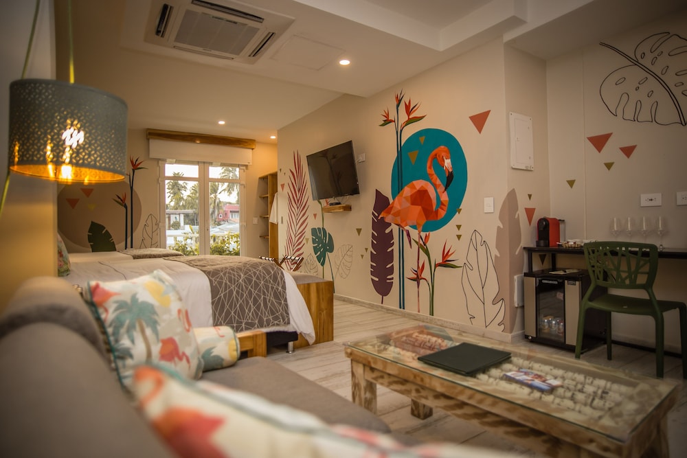 Deluxe Quadruple Room, 2 Queen Beds, Balcony, City View photo 3