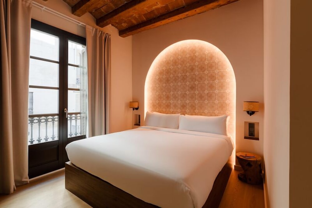 Standard Double Room, City View