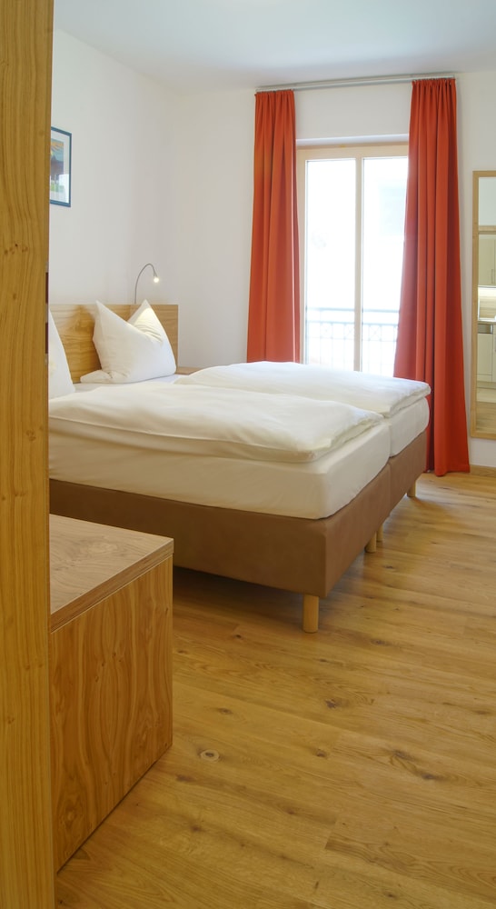 Apartment (Apartment 2)