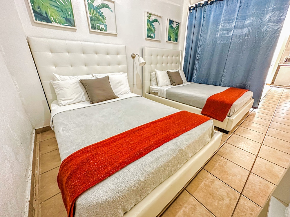 Studio, Multiple Beds photo 1