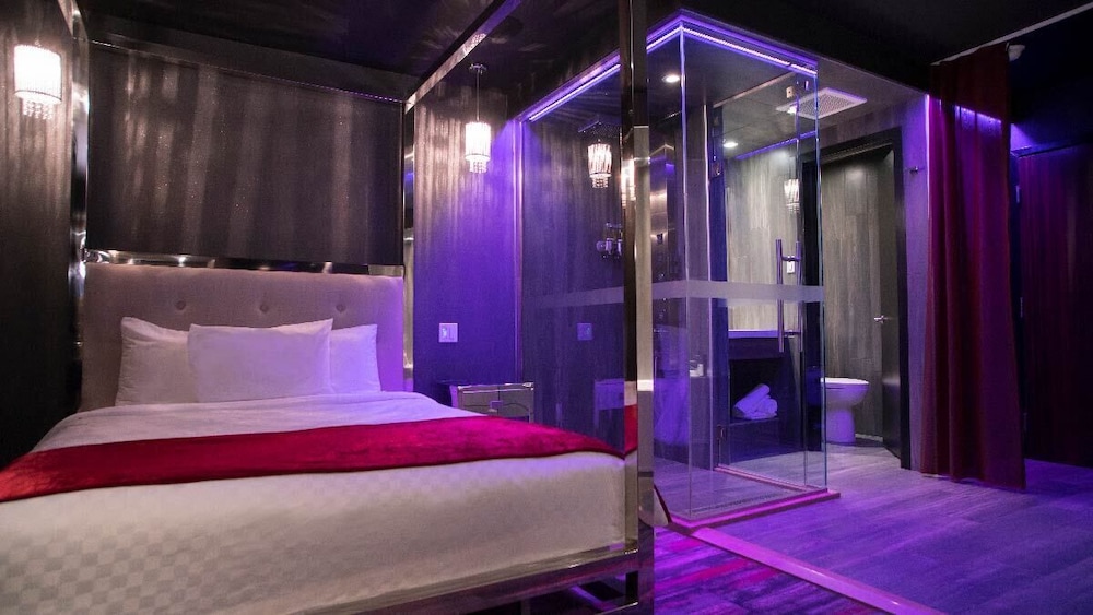 Signature Room photo 2