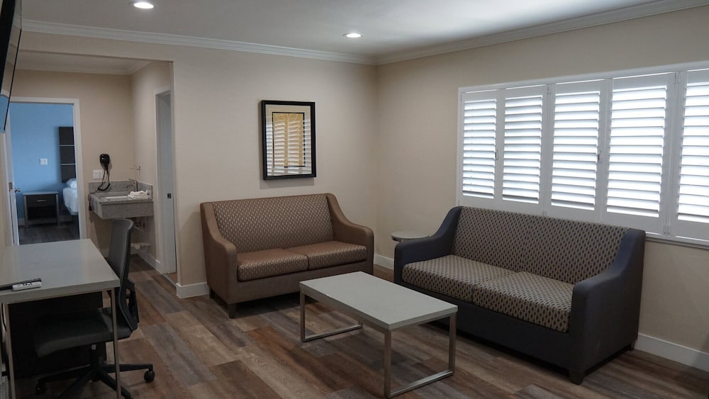 Family Room, Multiple Beds, Non Smoking - Photo 5