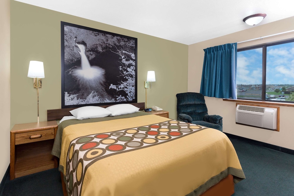 Standard Room, 1 Queen Bed - Photo 1