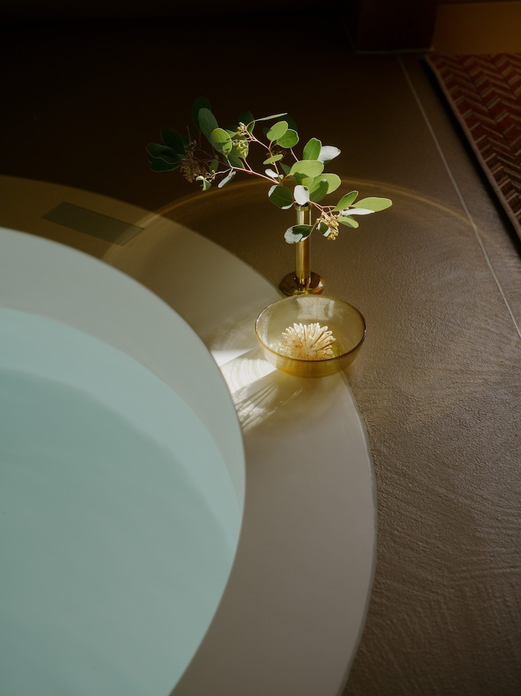 Tower Spa Suite - Photo 7