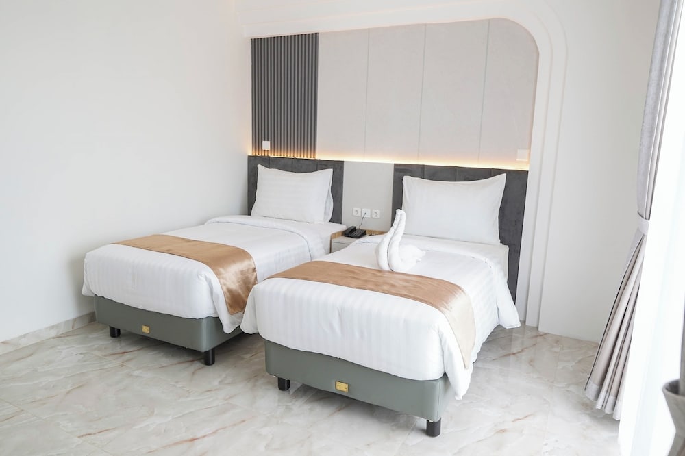 Deluxe Twin Room photo 3