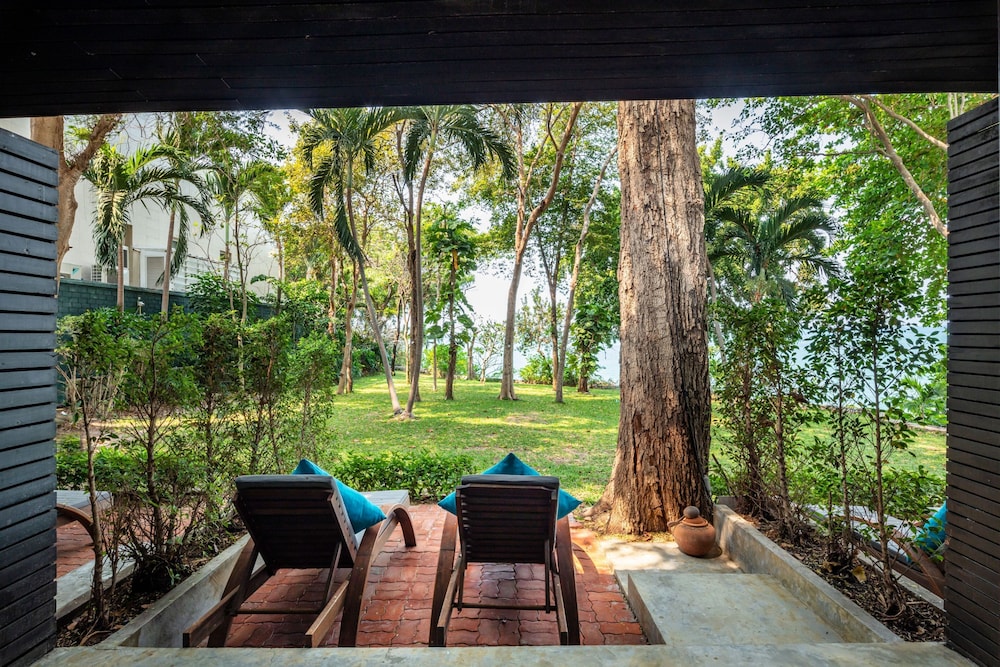 Sea Breeze Suite photo 3