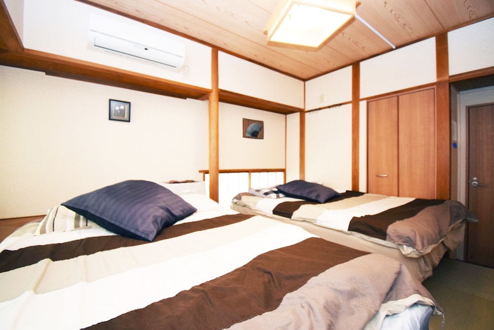 Room 201 photo 3