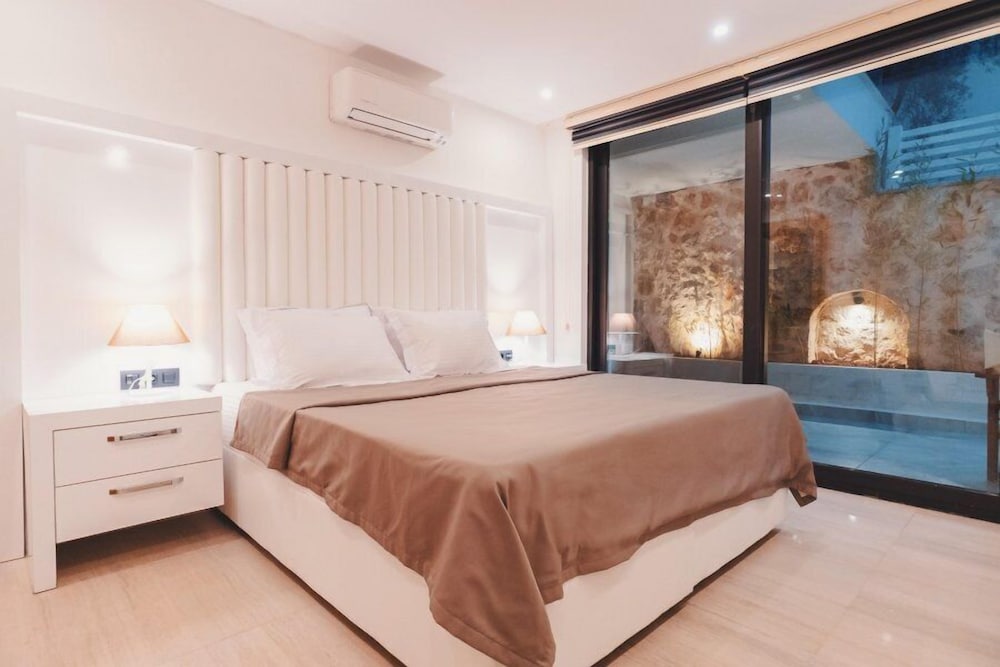 Luxury Villa, Valley View photo 3