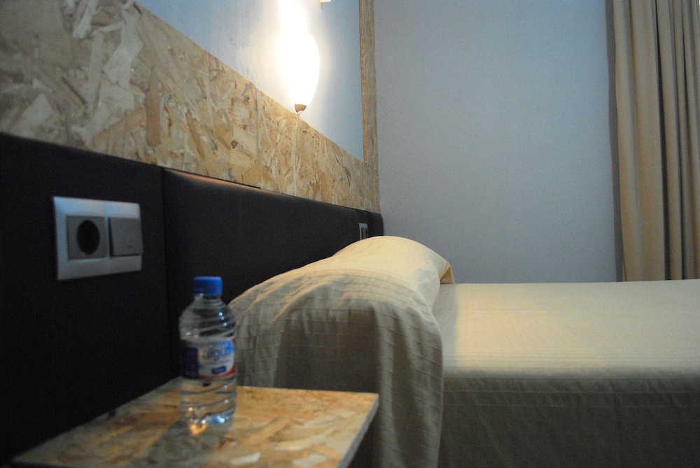 Double Room - Photo 11