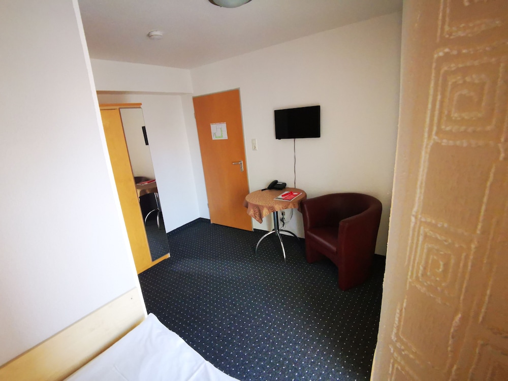 Business Single Room, 1 Twin Bed photo 2