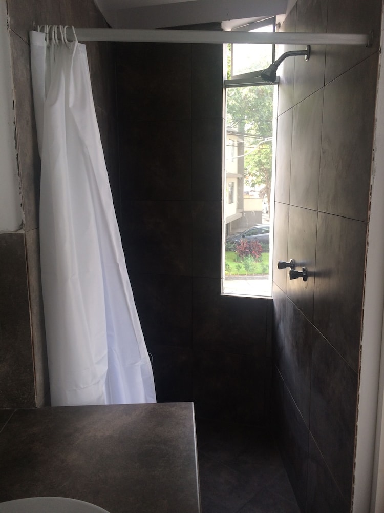 Suite, Jetted Tub
