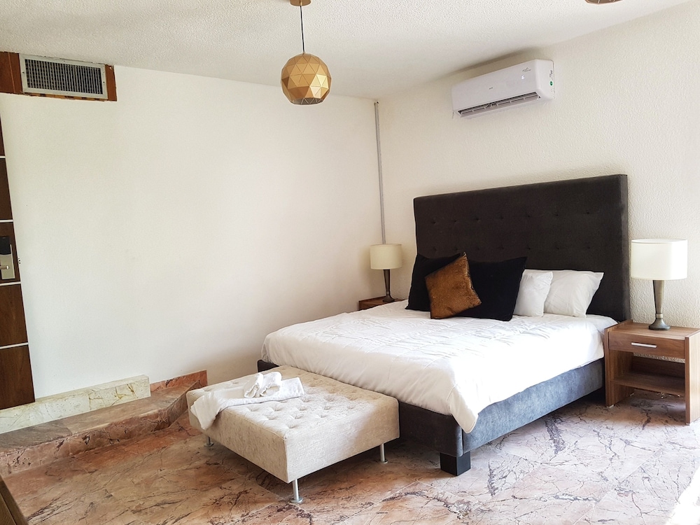Aquamarine Suite photo 1