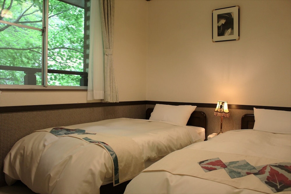 [E room]2F, Western Style Twin Room with shower, NS (Private Open-air Bath is not available) photo 3