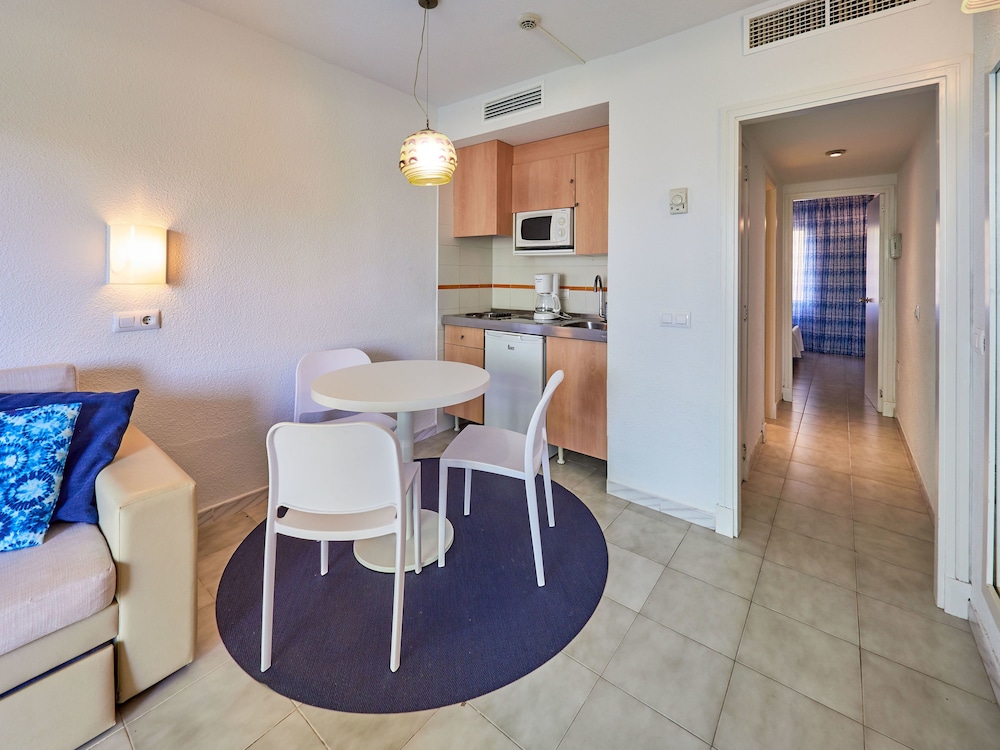 Family Apartment, 1 Bedroom (2 adults) photo 2