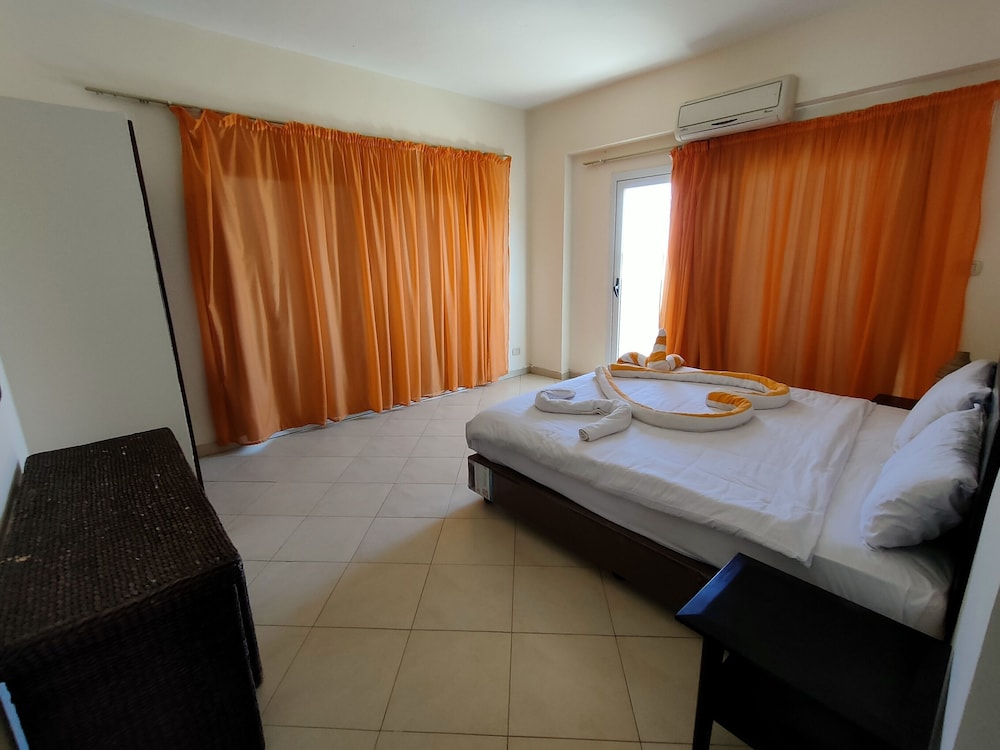 one bedroom apartment (sea view ) photo 2