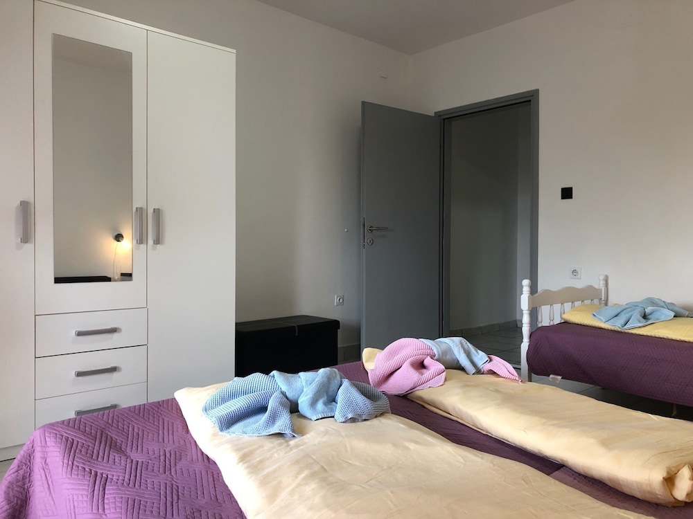 Apartment (3)