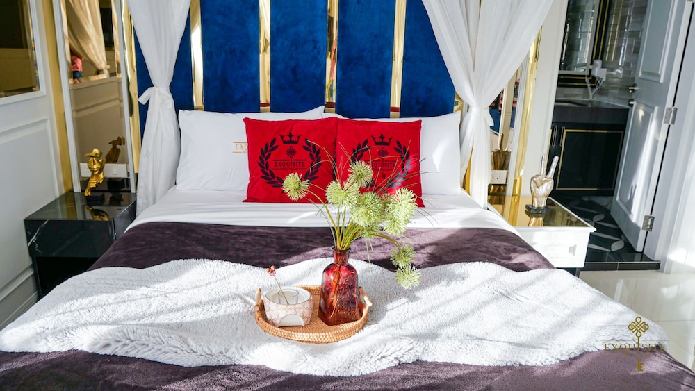 room & sleeping area