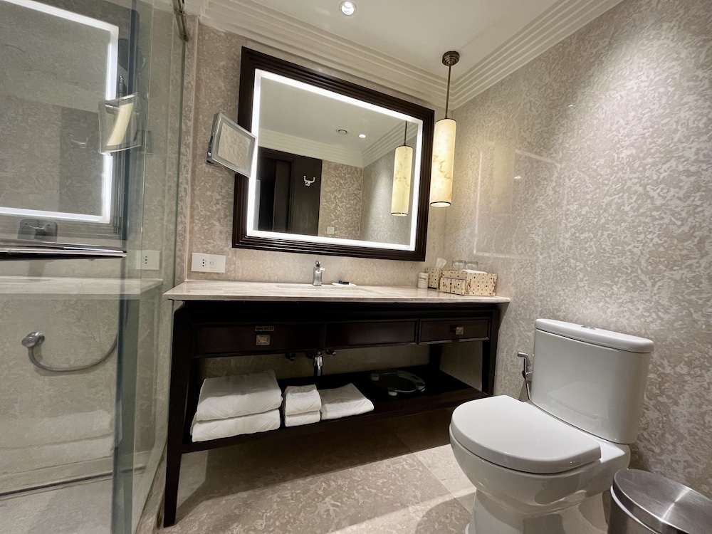 Superior Room, 2 Twin Beds, City View - Photo 4