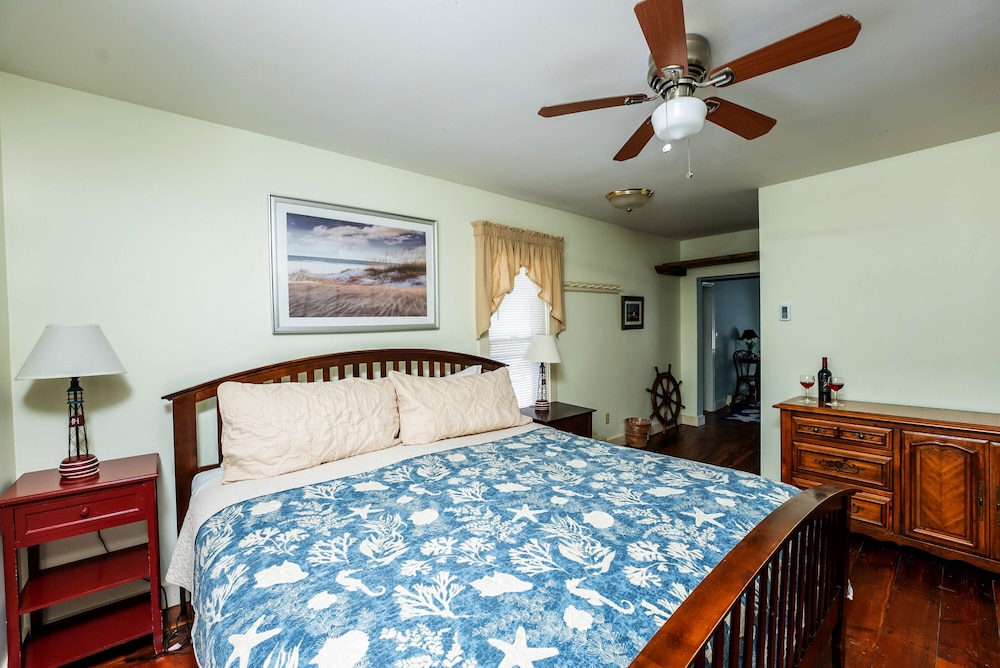 Standard Suite, Multiple Beds, Non Smoking (Lighthouse) photo 2