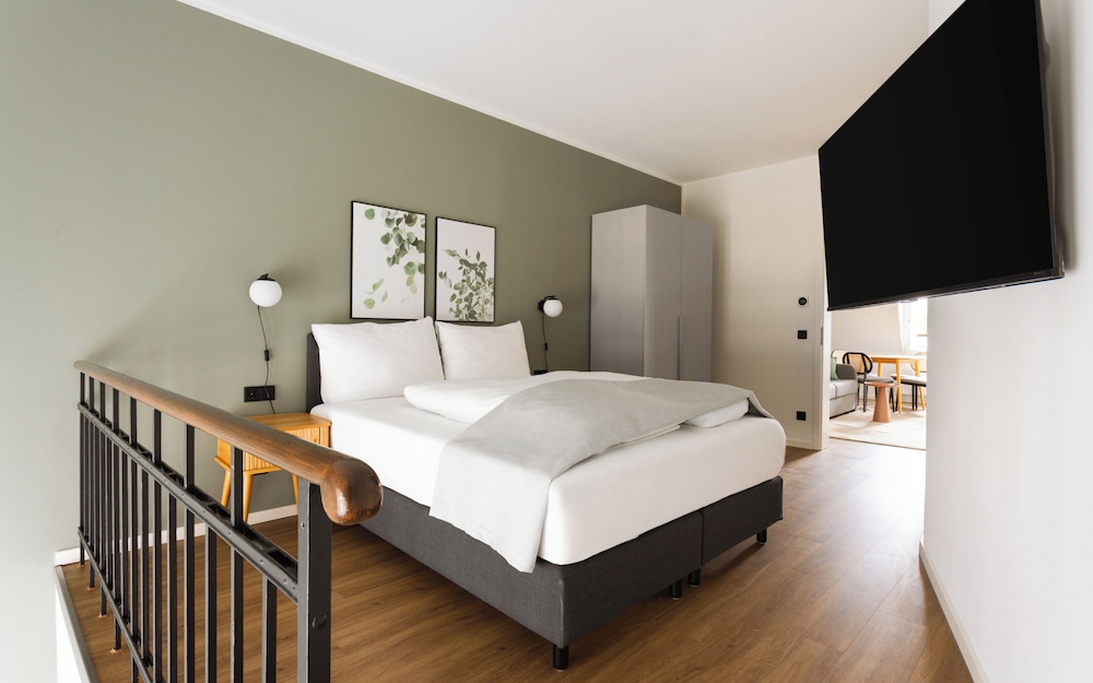 One-Bedroom Comfort Suite with sofa bed photo 1