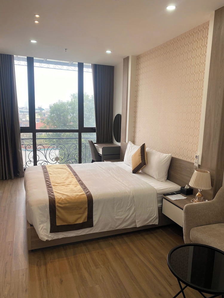Deluxe Double Room, City View