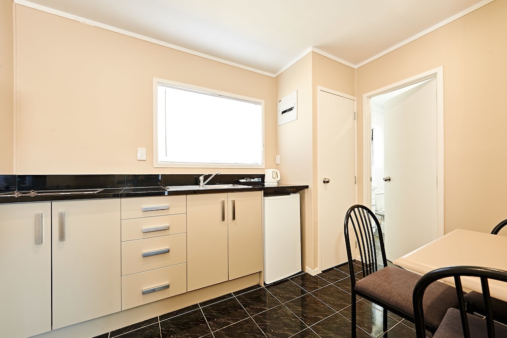 Standard Family Unit - Photo 5