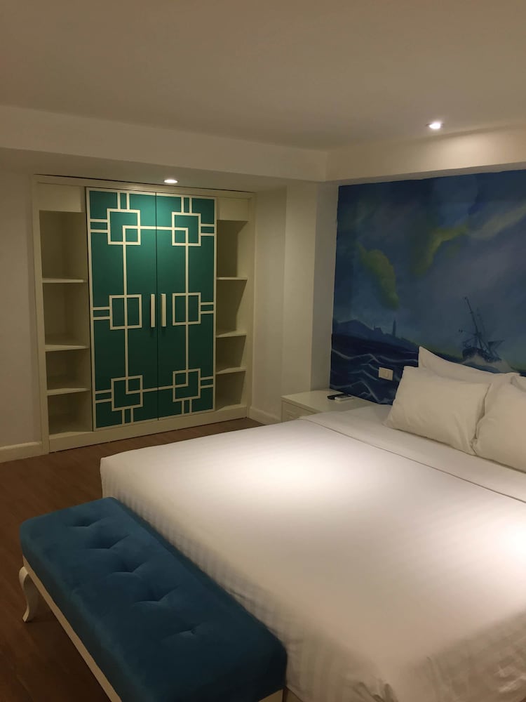 Deluxe Room, No Windows, Ground Floor photo 2