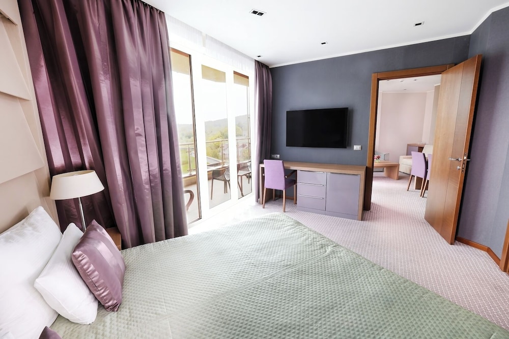 Luxury Suite, Sauna, City View photo 1