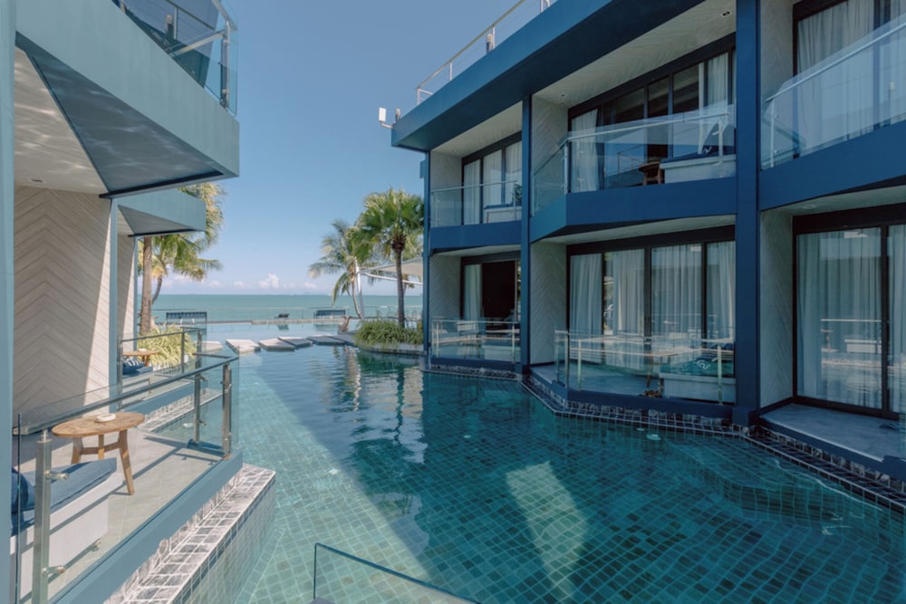 Deluxe Pool Access Double Bed - Photo 5
