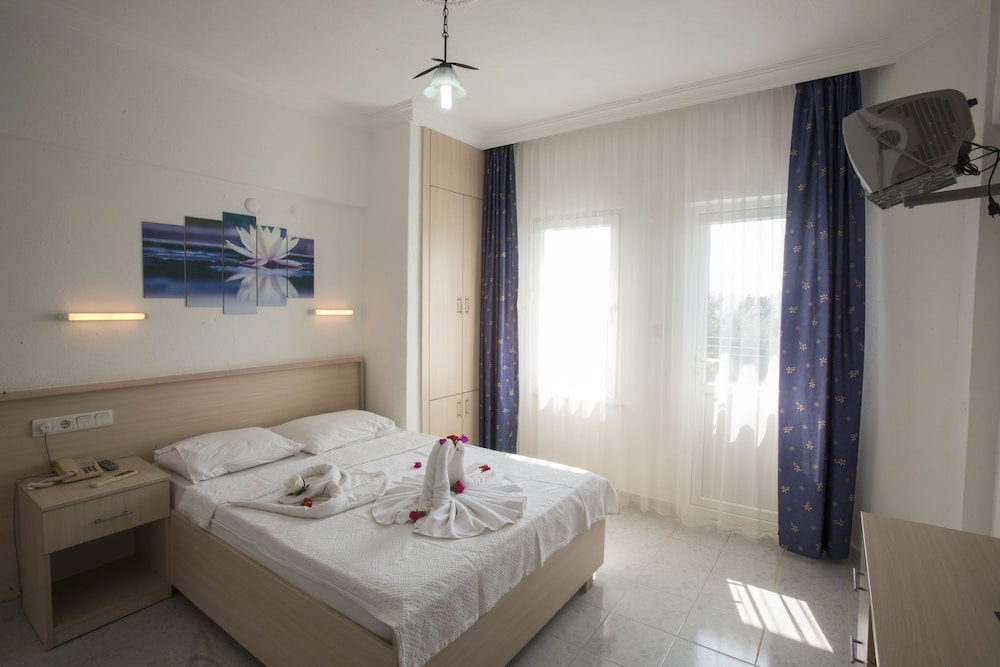 Standard Double Room, 1 Double Bed, Non Smoking, Mountain View