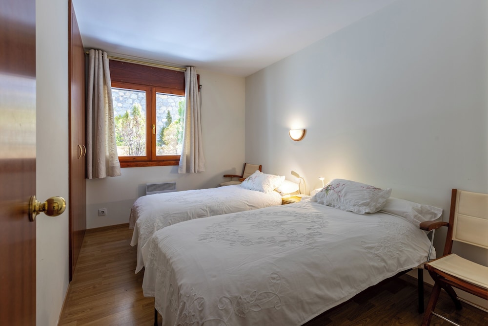 Standard Apartment, Multiple Bedrooms, 2 Bathrooms, Mountainside (Andorra Stunning Views Apartment)