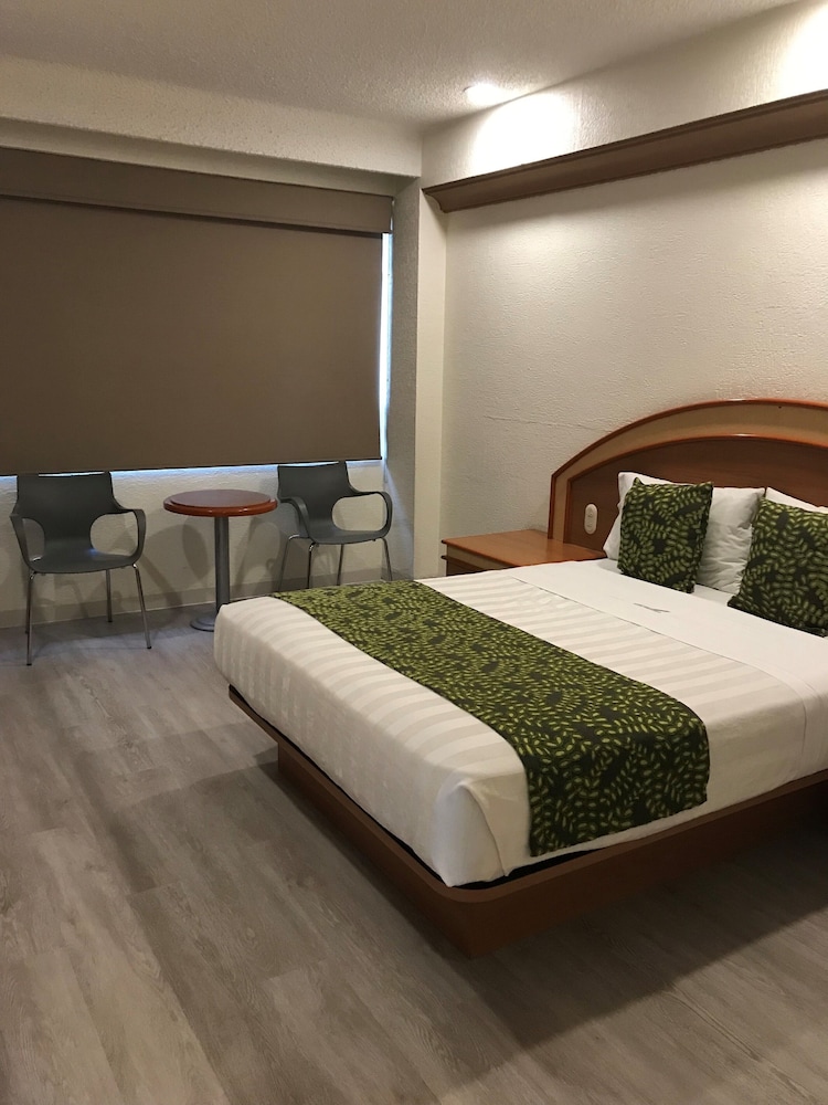 Deluxe Double Room, 1 Queen Bed, Non Smoking photo 1