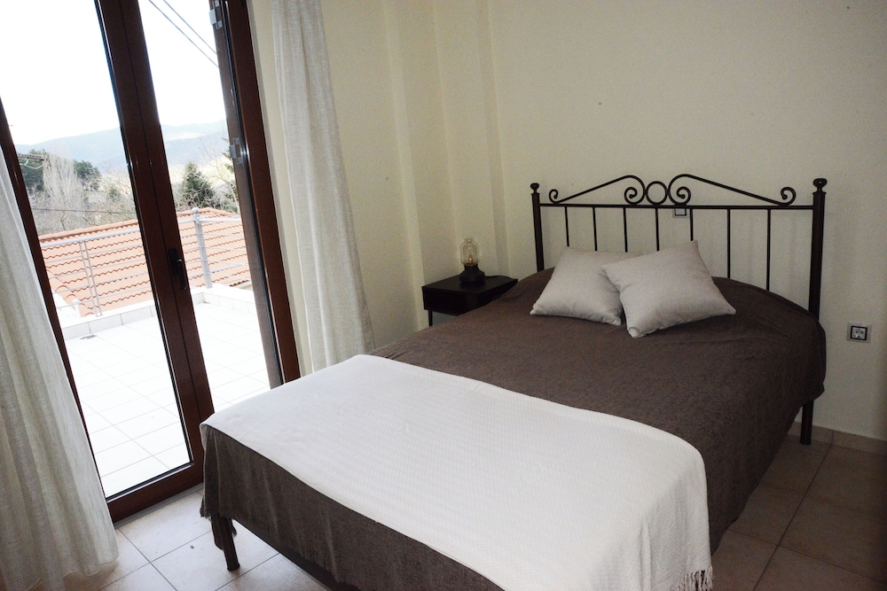 Exclusive Apartment, Mountain View photo 1