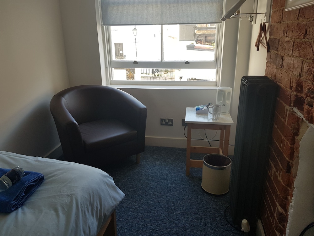 Economy Single Room (Shared Bathroom) photo 2