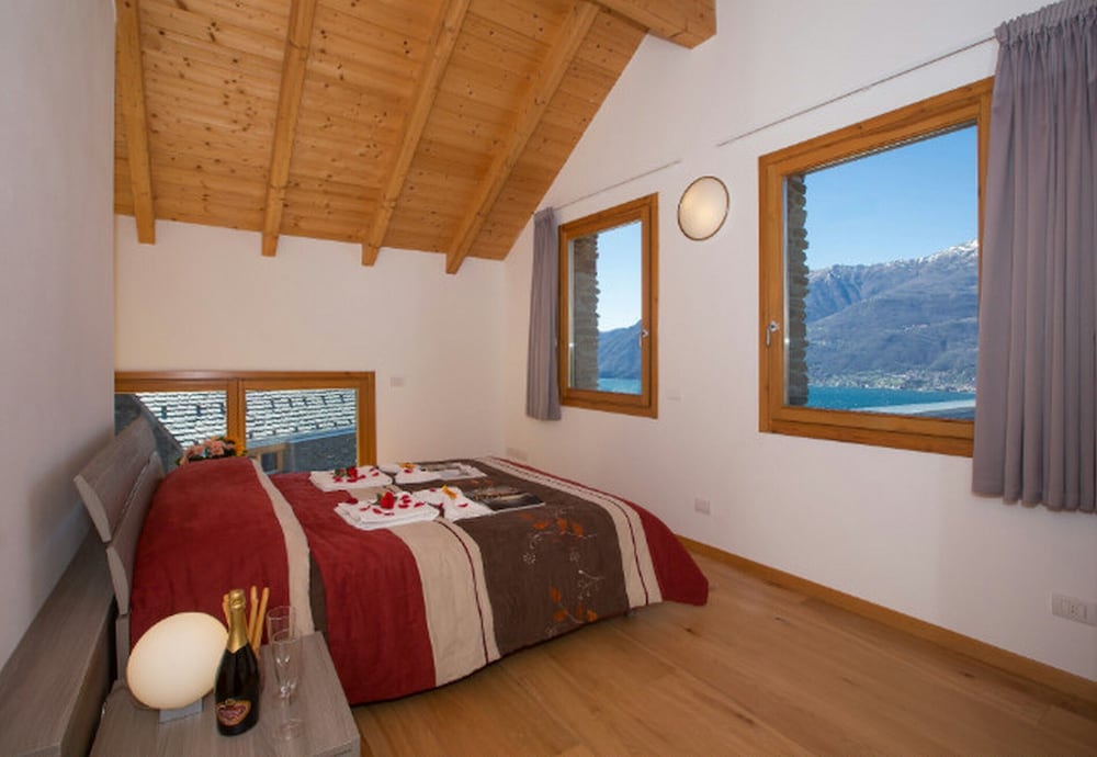 Family Apartment, Multiple Beds, Garden Area (Paradiso Del Lago B2) - Mountain View