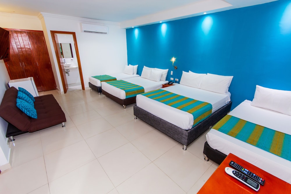 Standard Quintuple Room, Multiple Beds - Photo 4