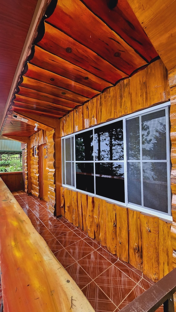 Family Cabin, Mountain View photo 2
