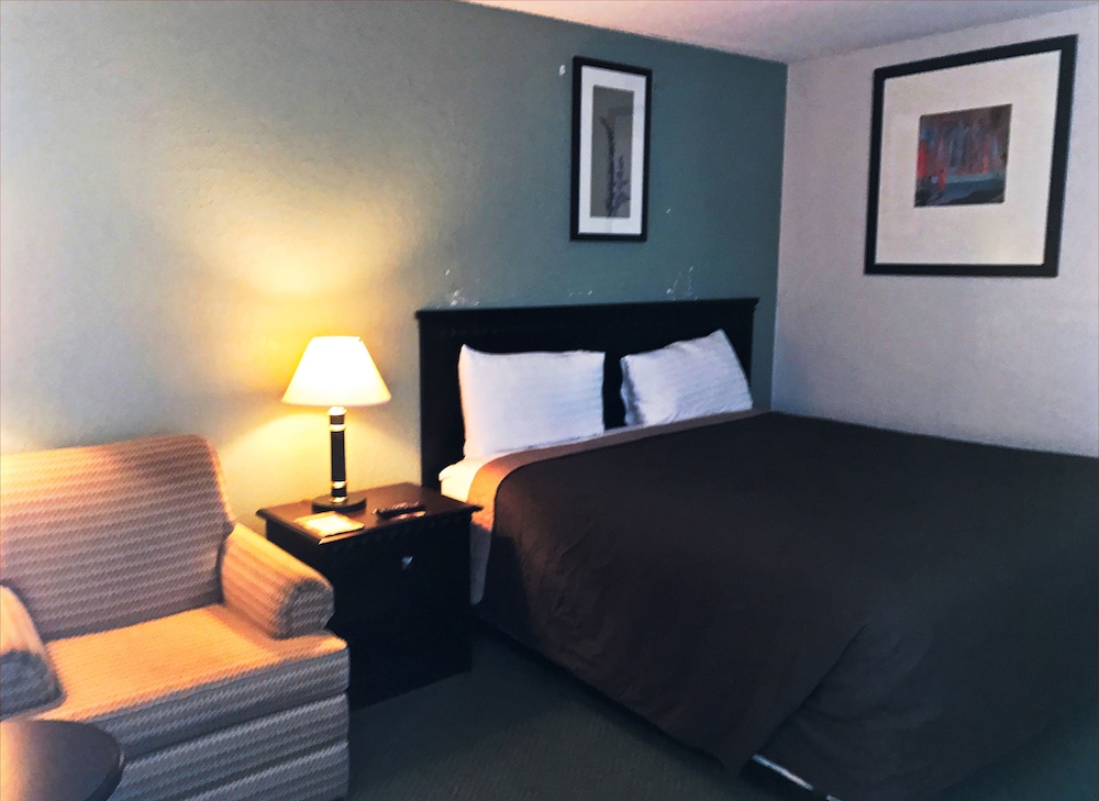 Standard Room, 1 King Bed - Photo 9