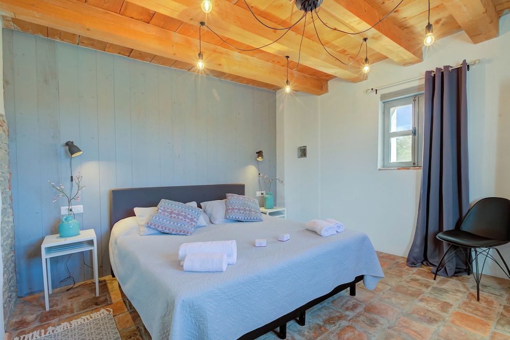 Family Apartment, 2 Bedrooms, Mountainside (In Bocca Al Lupo Flat 2)
