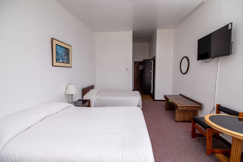 Classic Twin Room photo 2