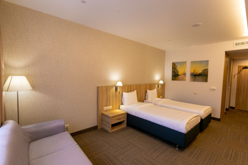 Superior Double or Twin Room photo 2