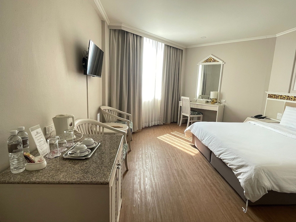 Grand Deluxe Room