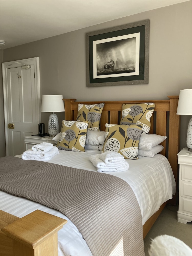 Superior Double Room, Ensuite (Baileys) photo 2