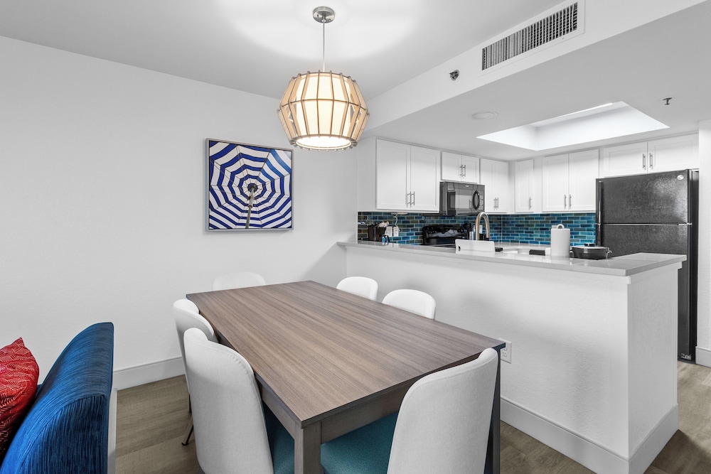 Mariner Ocean View Deluxe Two Bedroom Condo - Photo 7